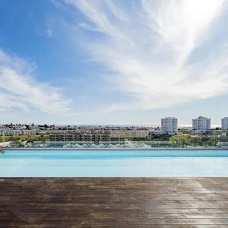 Apartment Modern 2 Bed - - Roof Pool *